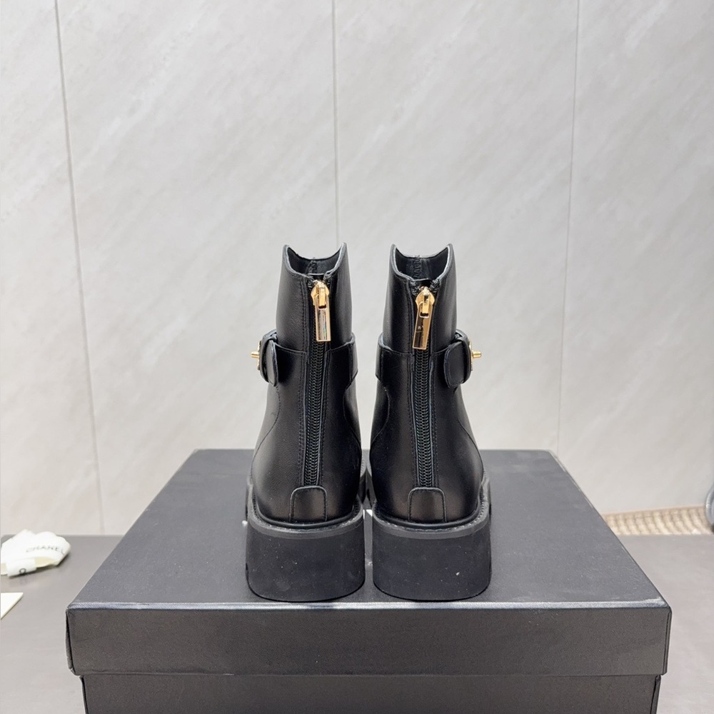 Chanel back boots - Picture 5 of 6